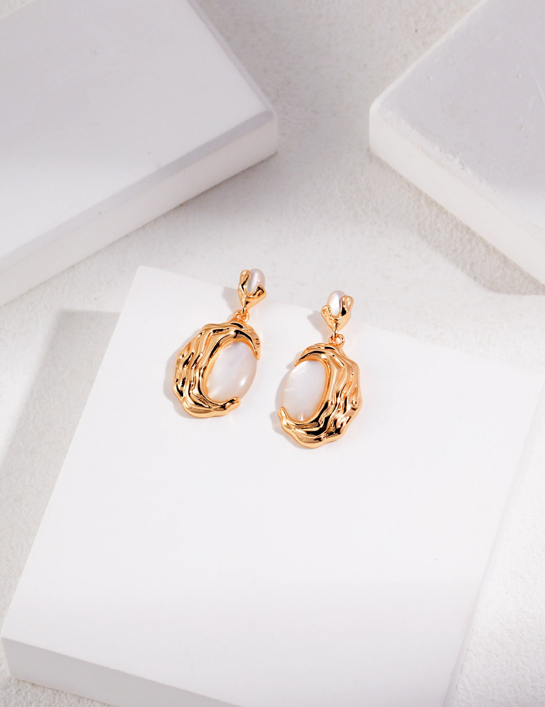 FLUIDE-Sterling Silver Mother-of-Pearl earrings