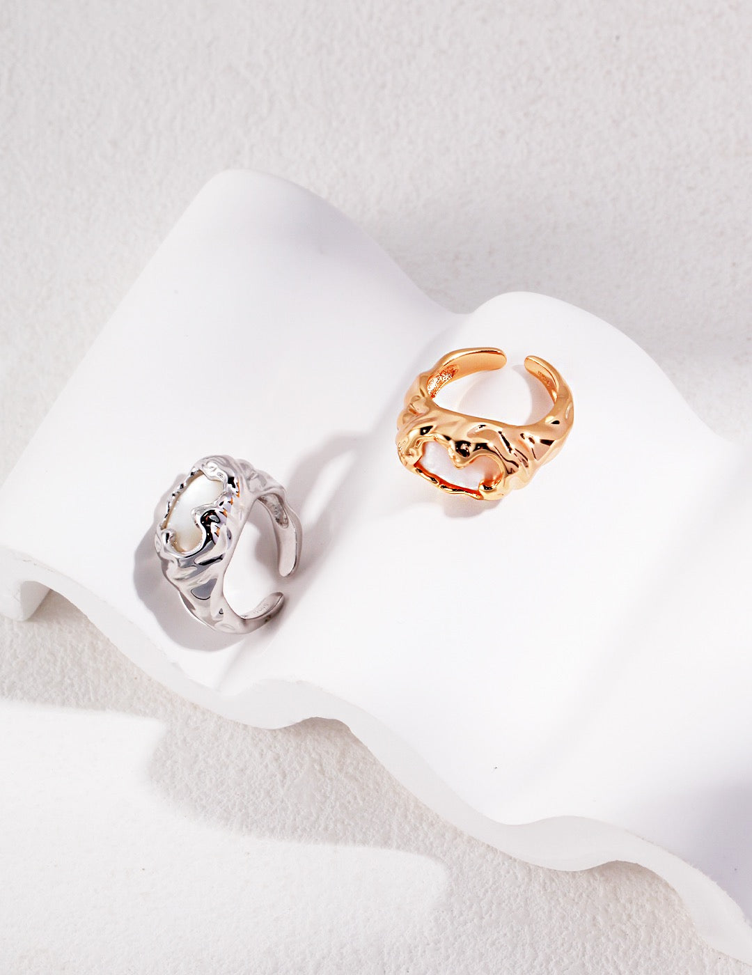 FLUIDE- Sterling Silver Mother-of-Pearl Ring