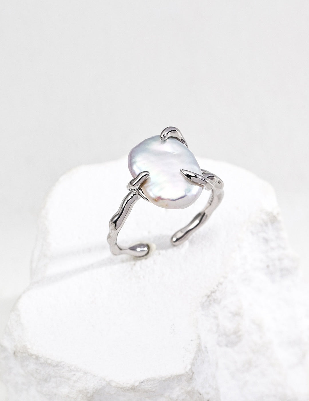 Baroque Whisper Ring