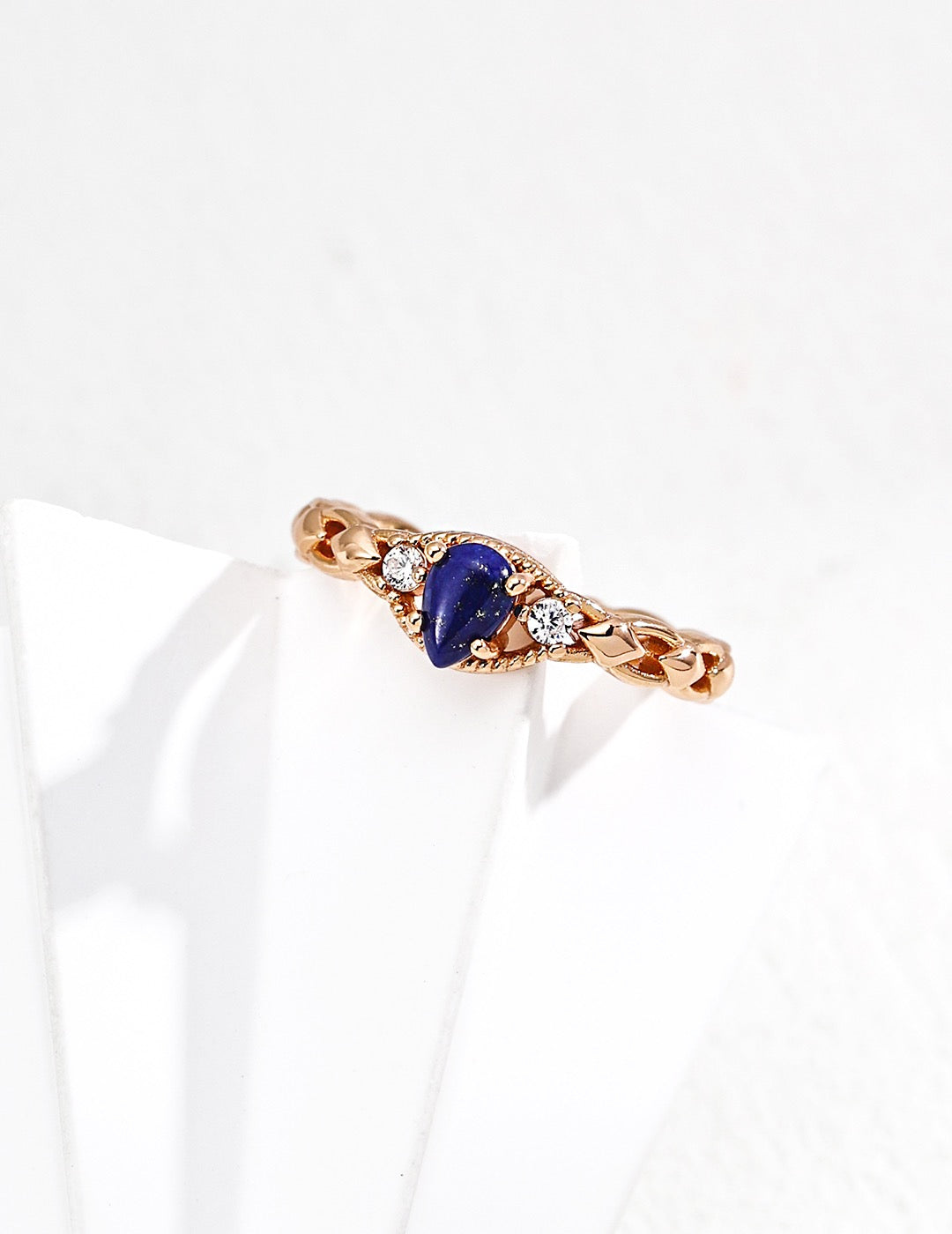 Luna Shell Ring