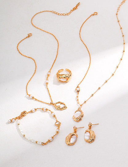 Debut Collection: FLUIDE