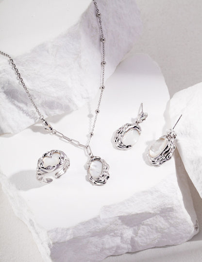 Debut Collection: FLUIDE