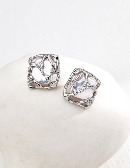 THE RÉSONANCE Collection